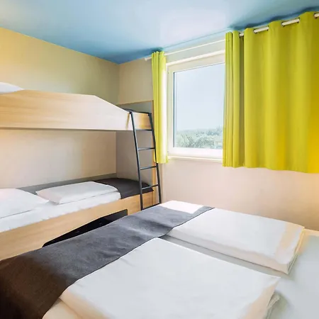 B&B Hotel Karlsruhe 3*