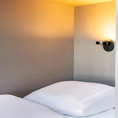 B&B Hotel Karlsruhe 3*