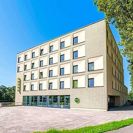 B&B Hotel Karlsruhe מלון