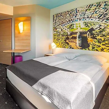 B&B Hotel Karlsruhe 3*