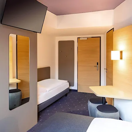 B&B Hotel Karlsruhe 3*
